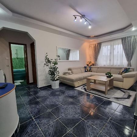 Emily Residence Curtea de Argeş Buitenkant foto